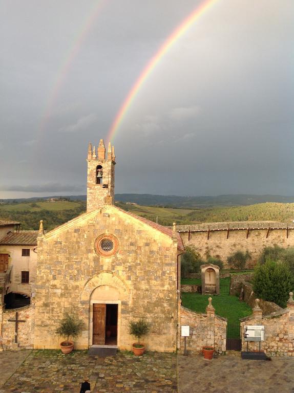 B&B In Piazza Monteriggioni Eksteriør bilde